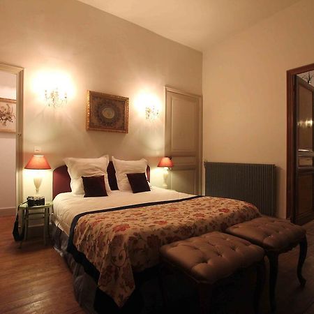 Les Buis Bed & Breakfast อิล-ซูร์-เตต์ ภายนอก รูปภาพ