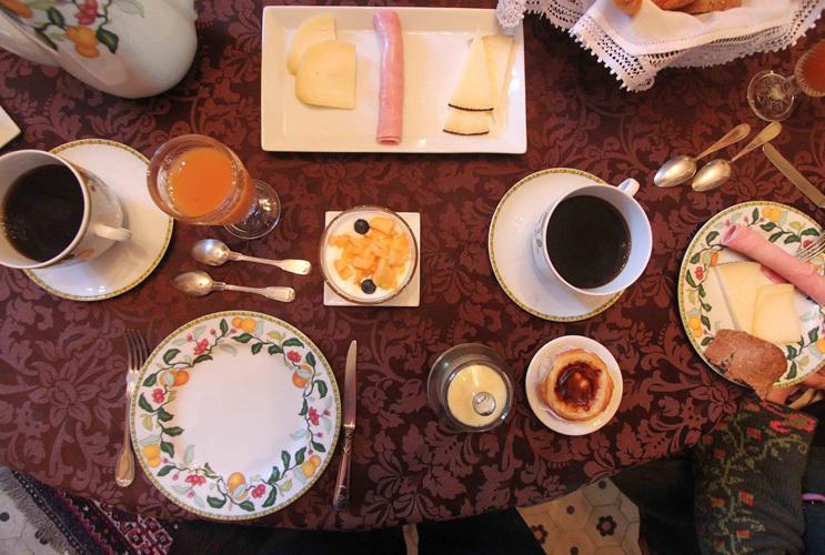 Les Buis Bed & Breakfast อิล-ซูร์-เตต์ ภายนอก รูปภาพ