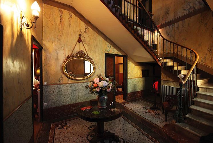 Les Buis Bed & Breakfast อิล-ซูร์-เตต์ ภายนอก รูปภาพ
